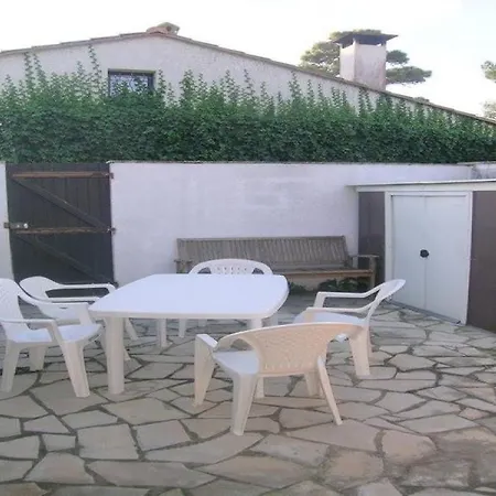 Les Pergolas 1 La Palmyre